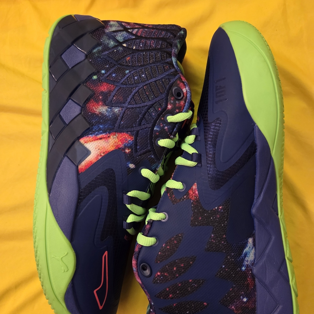LaMelo Galaxy (Worn) Original Box